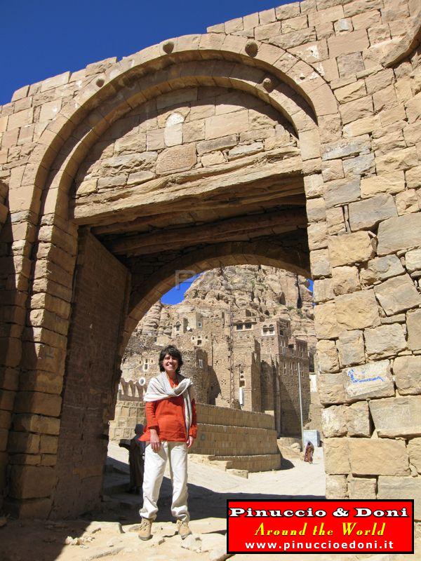 Yemen - Thula (Cistern and Village) - 04.jpg